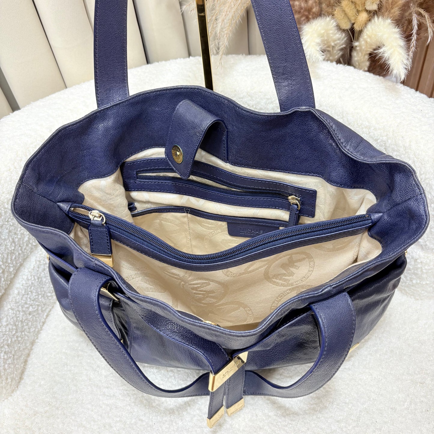 Michael Kors Beverly Large Satchel