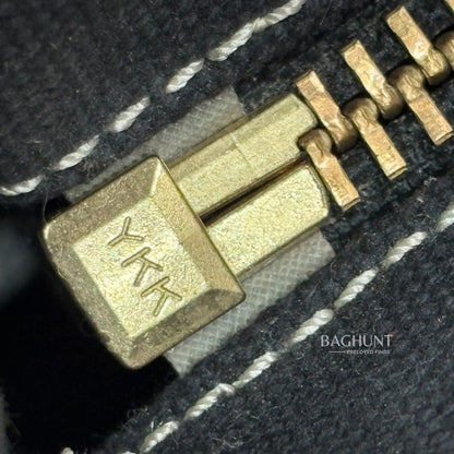 MARC by Marc Jacobs Canvas Utility Standard Supply Tote Bag Model